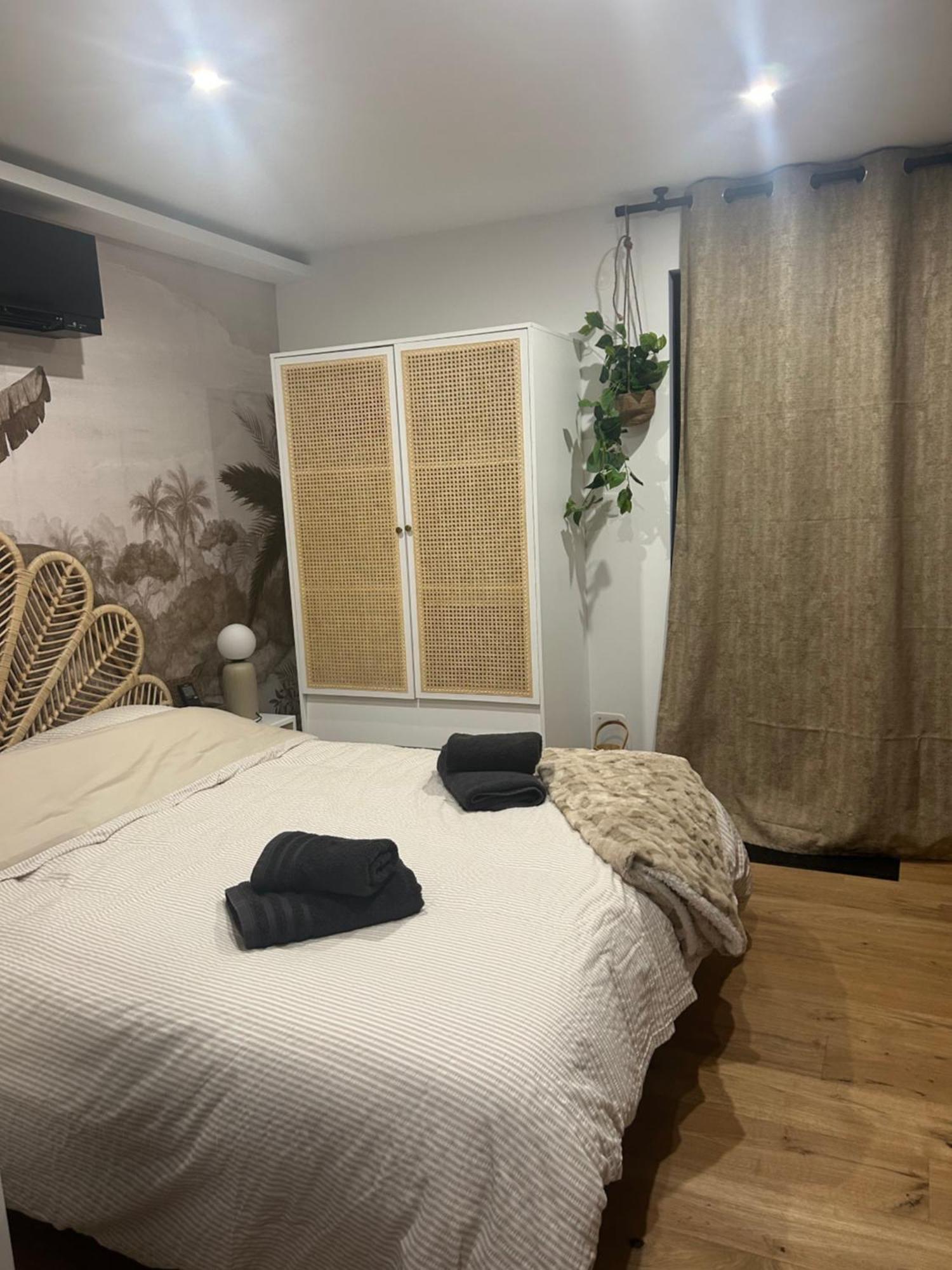 Studio Prestige Avec Terrasse Le Chene Dore Au Coeur Du Centre Touristique Cite Des Loisirs 200 M Du Galaxie,Face Au Snowworld Parking Gratuit Privatif Amnéville Zewnętrze zdjęcie